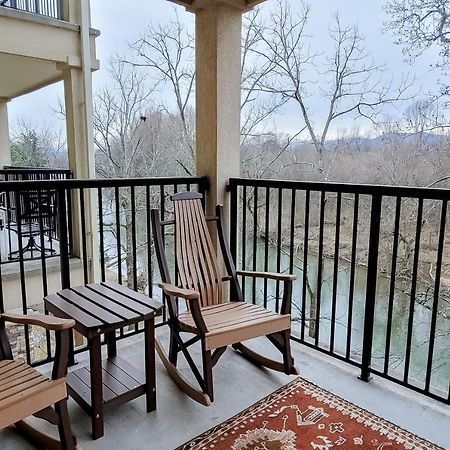 Jan'S Riverside Retreat Пиджен Фордж Екстериор снимка